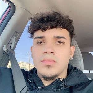 Meet your Posher, Carlos